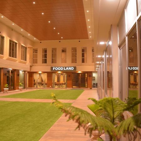 Hotel Prince Residency Bhudzs Kültér fotó